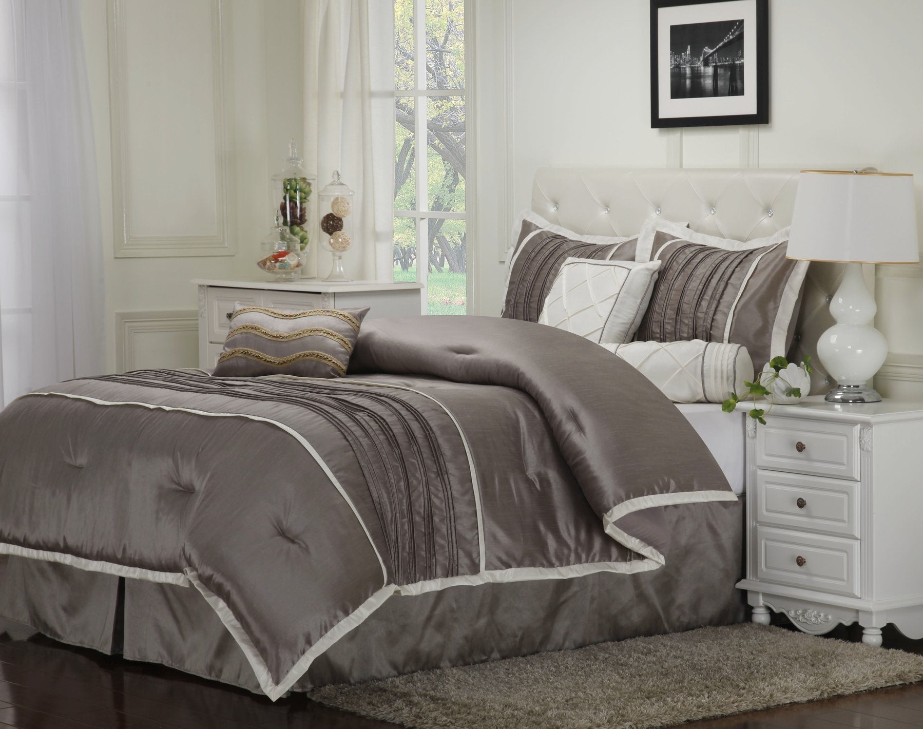 7-Piece Bedding Set – Comforter, Shams & Pillows