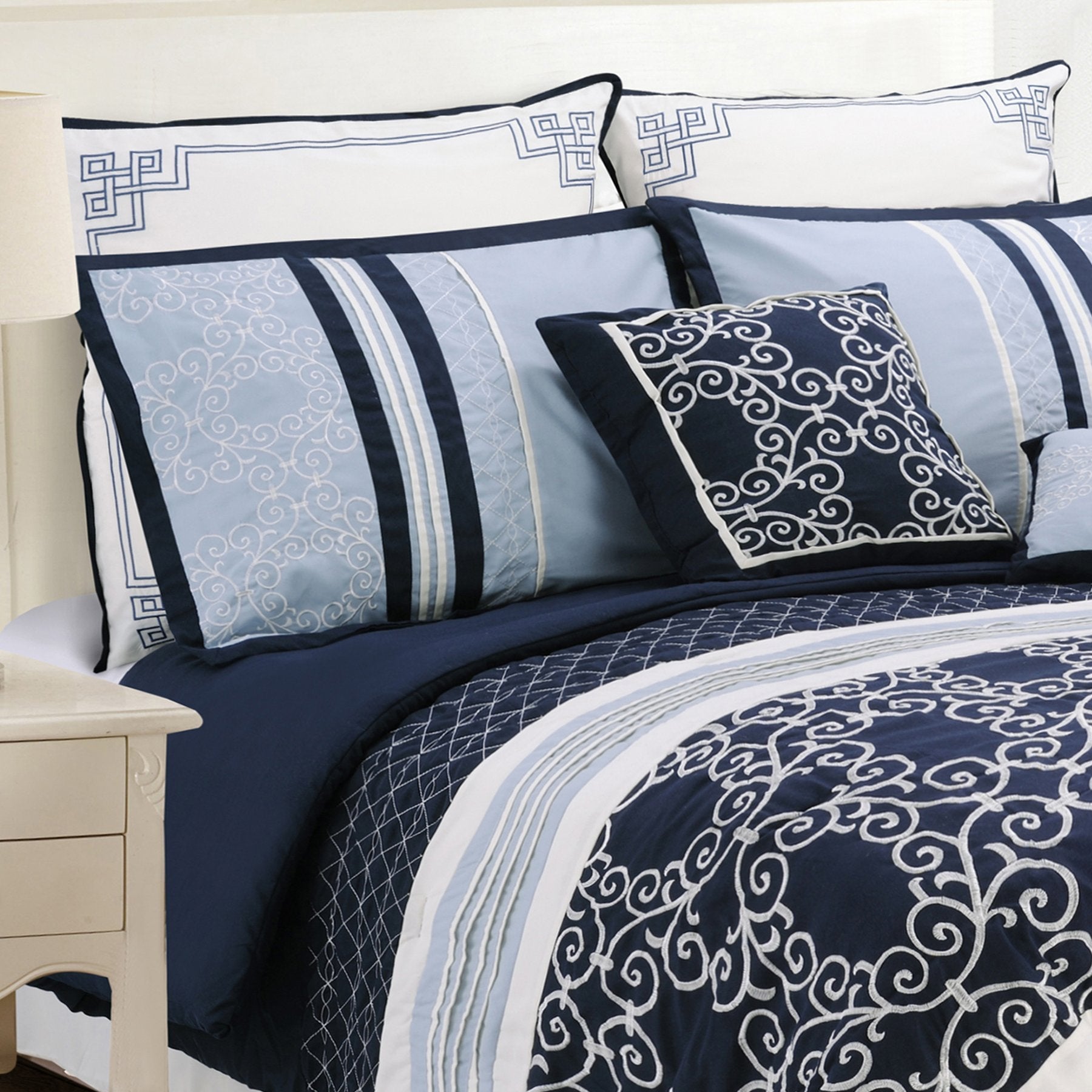 7-Piece Bedding Set – Comforter, Shams & Pillows