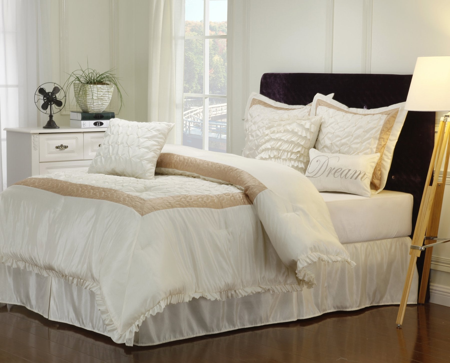 7-Piece Bedding Set – Comforter, Shams & Pillows